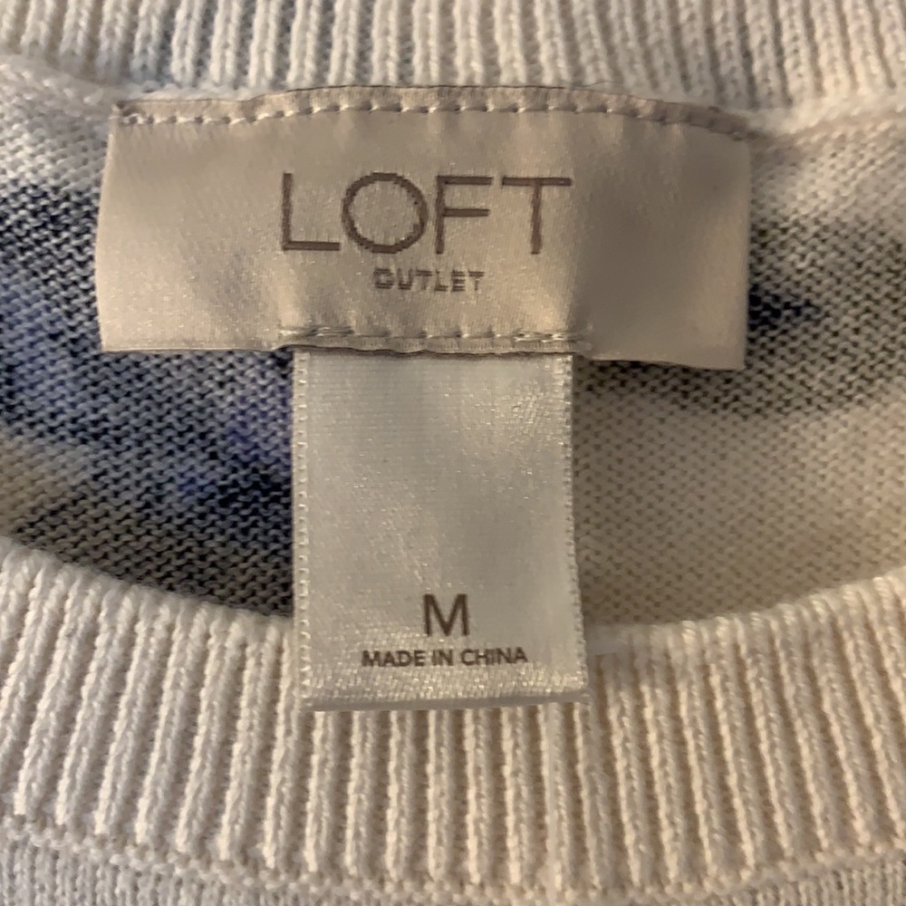 Ann Taylor Loft medium cotton crew. NWT!! - Picture 2 of 6